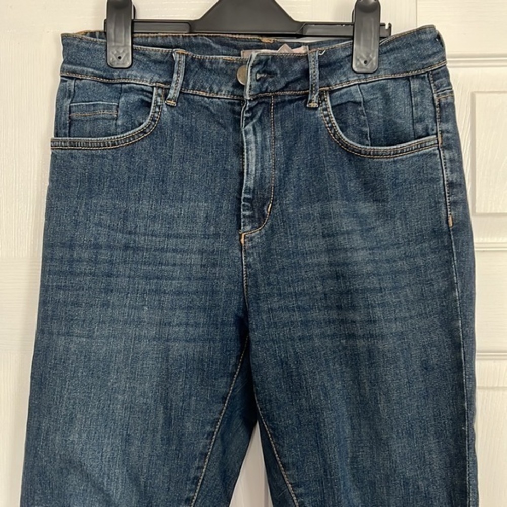 Forever 21 jeans⭐️‎ - Picture 2 of 4